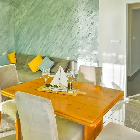 Did Ive Apartment Sibinj Krmpotski