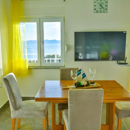 Did Ive Apartment *
