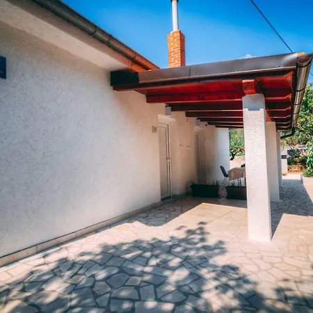 Did Ive Appartement Sibinj Krmpotski