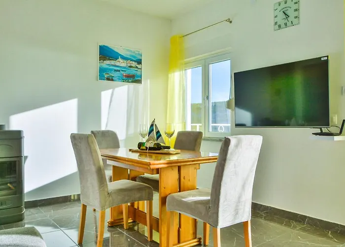 Did Ive Apartment Sibinj Krmpotski